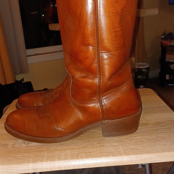 Cowboy steeltoe boots made in USA. ANSI safety code. Size 11D, light brown. - Picture 10 of 15